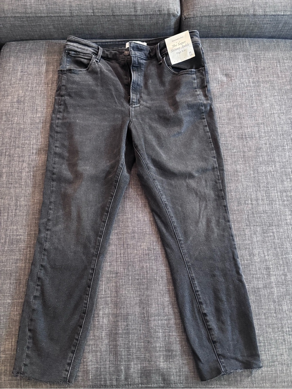 Abercrombie and Fitch Jeans. Black. Size 12/31s. NWT. Short length.